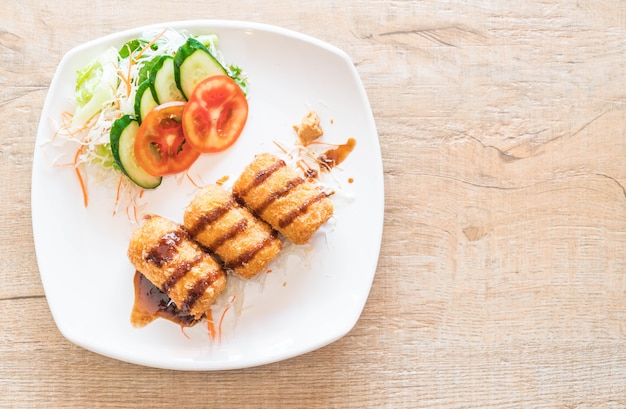 Pommes De Terre Frites Avec Sauce Tonkatsu