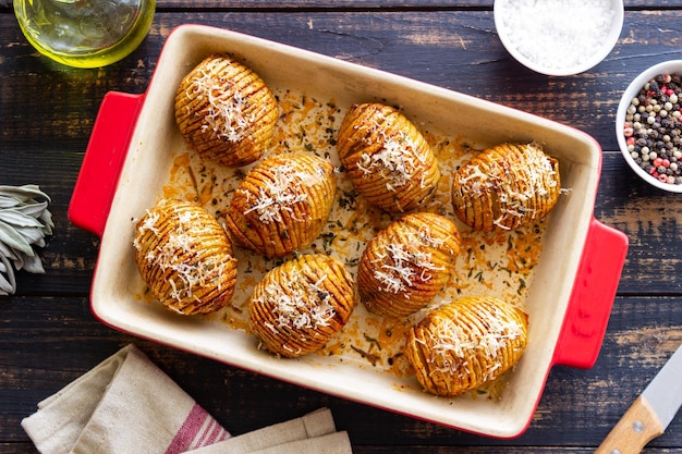 Pommes de terre Hasselback au four Nourriture américaine Nourriture végétarienne