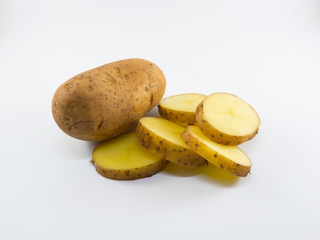 Pommes De Terre Isolés Sur Fond Blanc