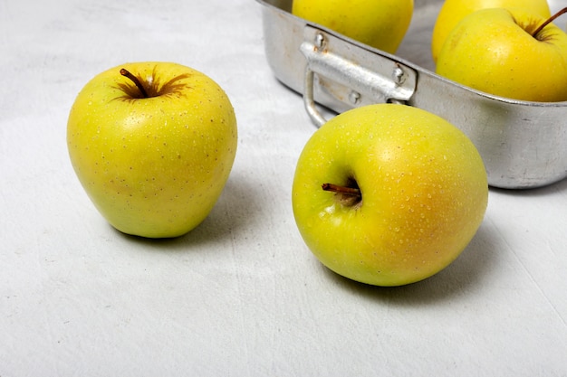 Pommes vertes fraîches