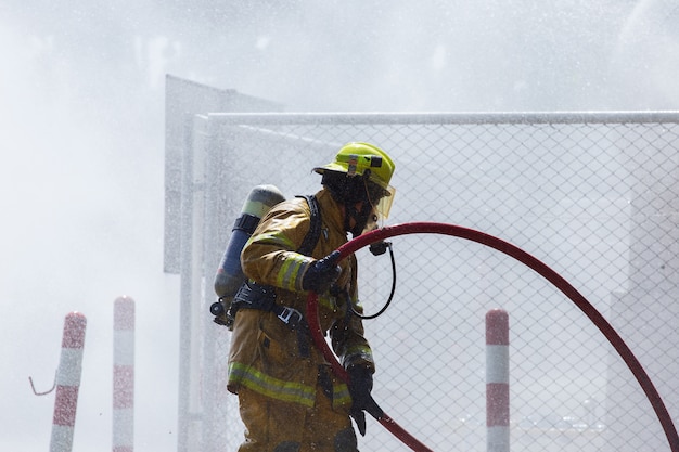 Pompier sur le feu