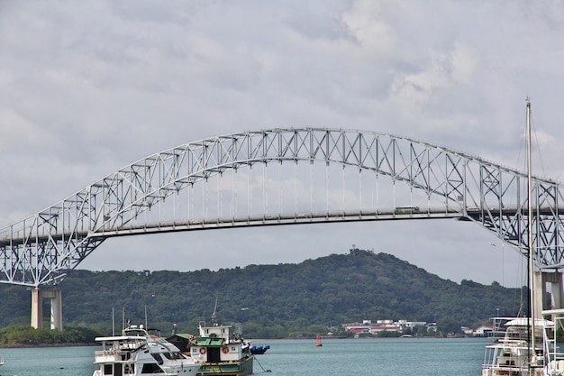 Pont des Amériques sur le canal de Panama, Amérique centrale