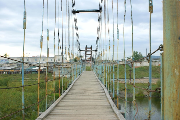 Le pont articulé