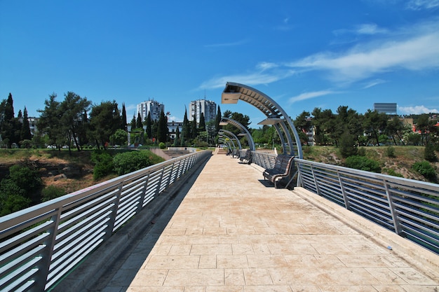 Le pont dans la ville de Podgorica, Monténégro
