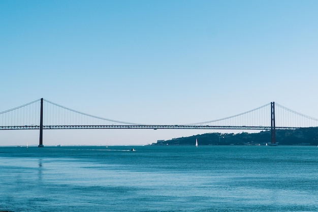 pont du 25 avril lisbonne portugal