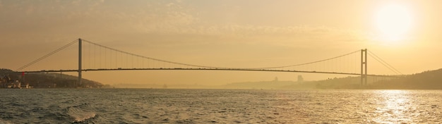 Photo le pont du bosphore reliant l'europe et l'asie