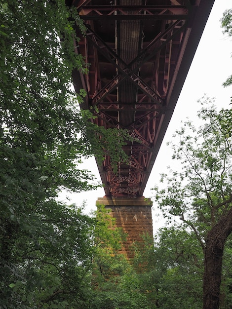 Pont du Forth sur le Firth of Forth à Édimbourg