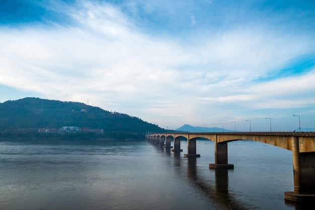 Pont du Lao Nippon dans la matinée