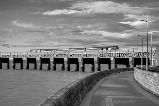 Pont ferroviaire sur la rivière Tay au Royaume-Uni
