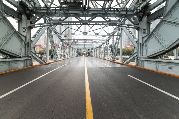 Le pont historique de Tianjin, Chine - Pont Jiefang