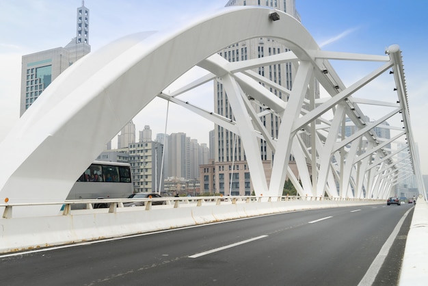 Le pont historique de Tianjin, Chine - Progress Bridge