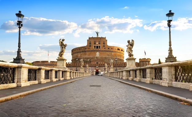 Pont menant au château du Saint-Ange à Rome, Italie