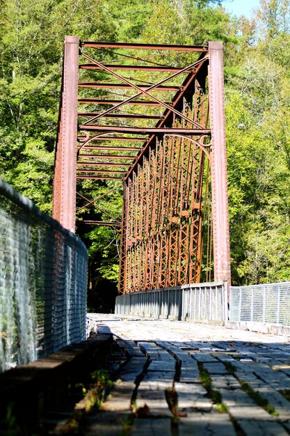 Photo pont métallique vide