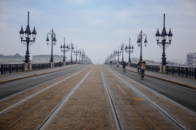 Le pont de pierre de Bordeaux.