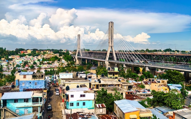 Pont Puente Francisco del Rosario Sanchez sur la rivière Ozama à Saint-Domingue, capitale de