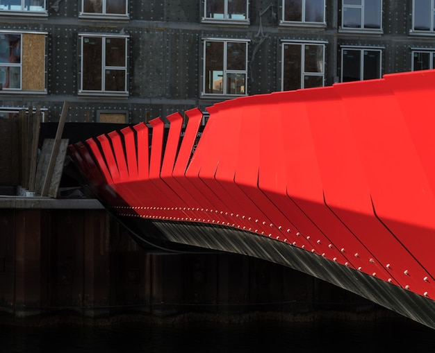 Photo le pont rouge dans le port de copenhague