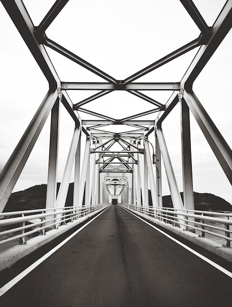 Photo pont sur la route contre le ciel