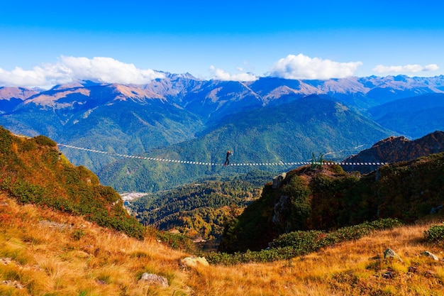 Photo pont suspendu rose peak sotchi