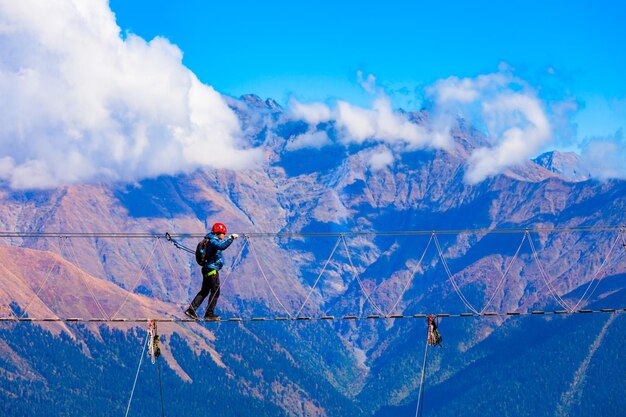 Photo pont suspendu rose peak sotchi