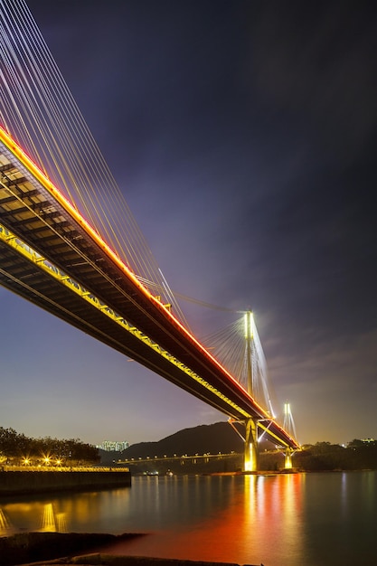 Pont suspendu de Ting Kau à Hong Kong