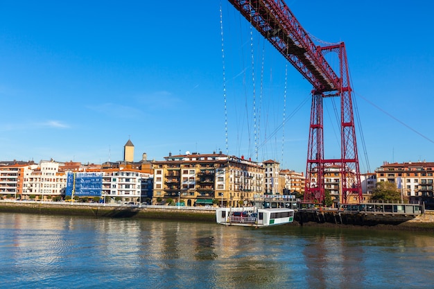 Le pont transbordeur suspendu Bizkaia (Puente de Vizcaya) à Portugalete, Espagne. Le pont traversant l'embouchure de la rivière Nervion.