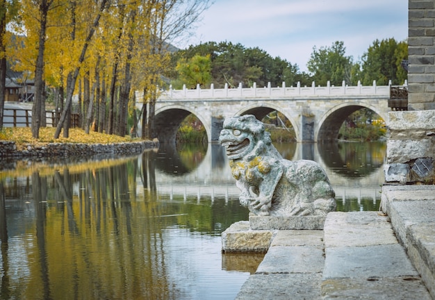 Ponts En Pierre Anciens En Pierre Et Sculptures En Pierre