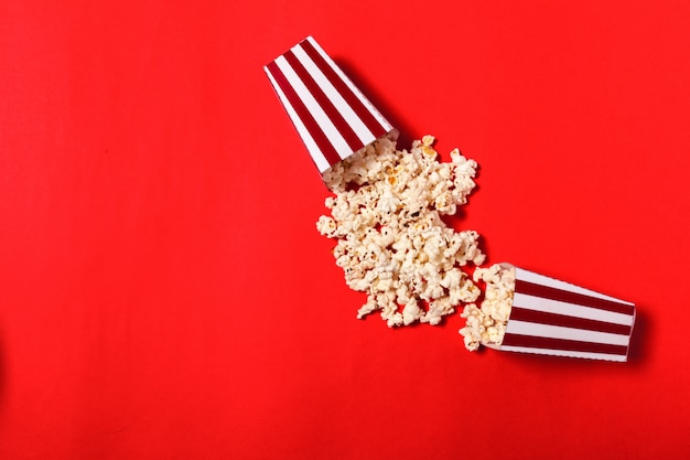 Popcorn sur le rouge