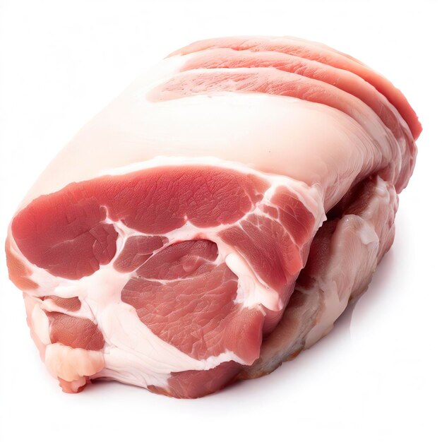 Porc frais isolé sur fond blanc