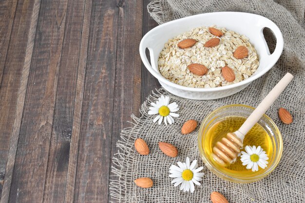 Porridge aux noix et au miel