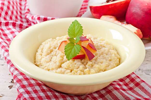 Porridge dans un bol