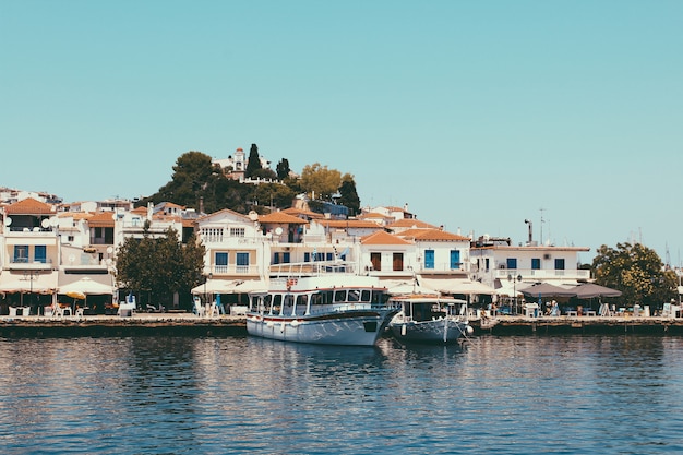 Le port de l'île grecque de Skiathos