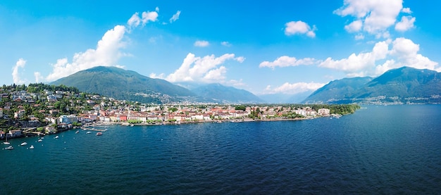 Port de Locarno avec bateaux Suisse