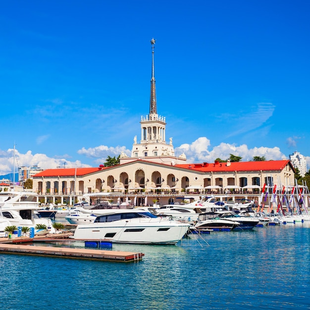 Port et marina de Sotchi Russie