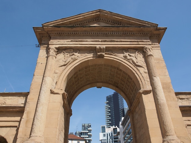 Porta Nuova à Milan