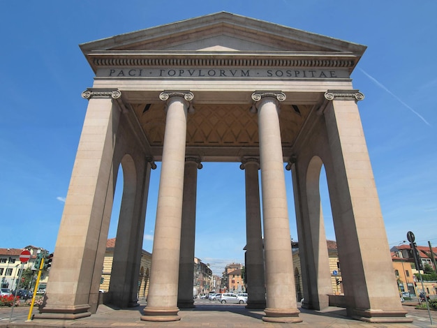 Porta Ticinese, Milan