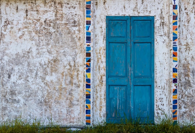 porte bleue