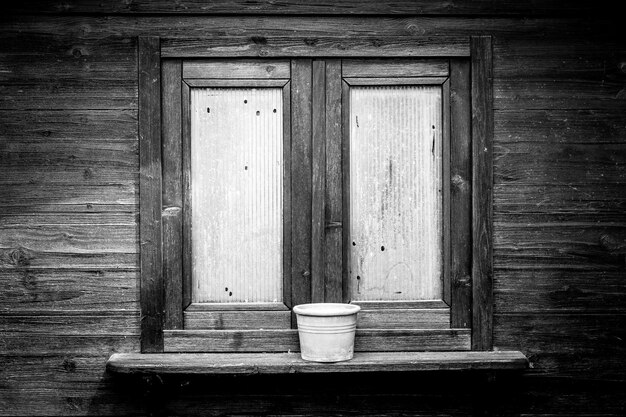 Porte en bois fermée