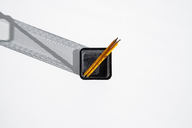 Porte-crayon avec crayons Fournitures de bureau Vue de dessus à plat