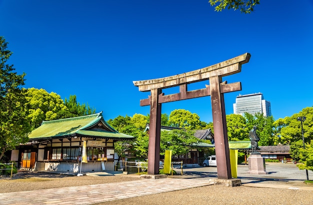 Porte Du Sanctuaire Hokoku à Osaka, Japon