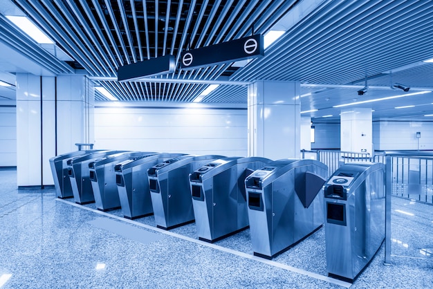 Porte d'entrée de la station de métro