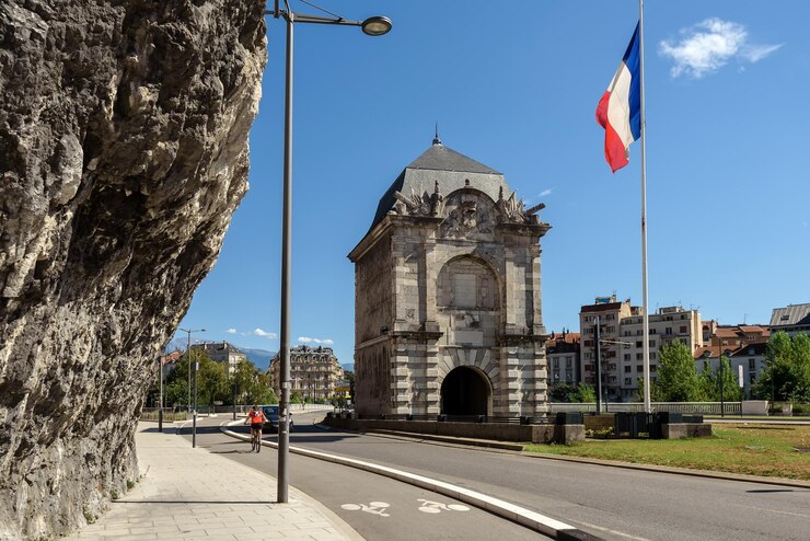 Photo porte de france site historique de grenoble