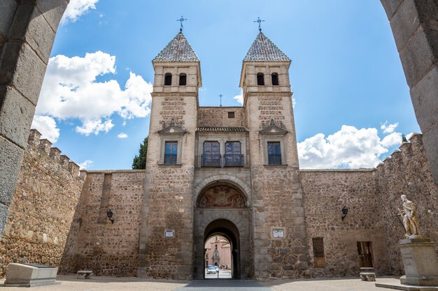 La porte de Tolède en Espagne