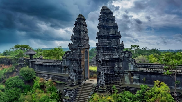 Les portes du temple de Lempuyang Luhur à Bali, en Indonésie