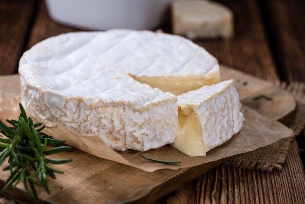 Portion de camembert crémeux