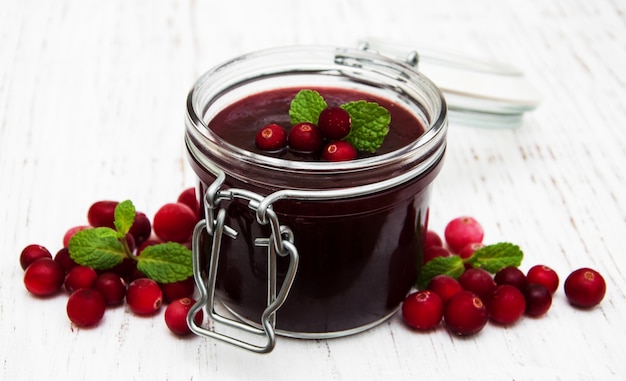 Portion de confiture de canneberges aux fruits frais