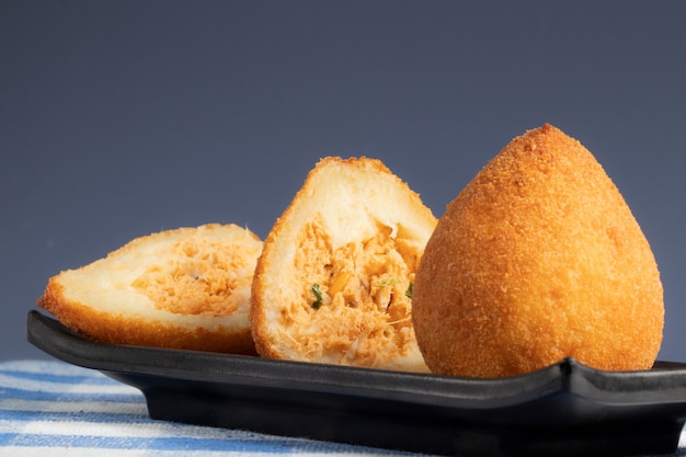 Portion De Coxinha De Poulet, Cuisine Brésilienne.