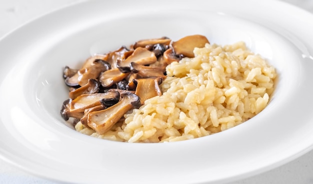 Portion de risotto aux champignons