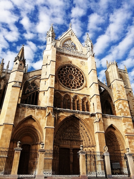 Portique du Jugement dernier sur la façade ouest de la cathédrale de Léon