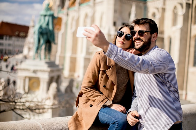 Portrait, de, aimer, couple, prendre, selfie