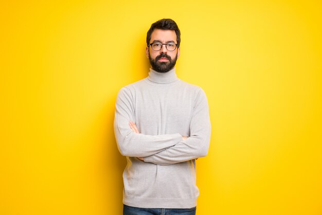 Portrait de barbe et col roulé